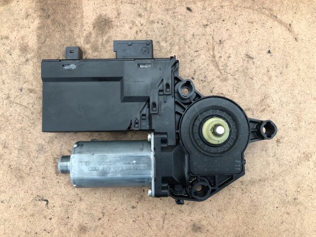 bontott PEUGEOT 307 Bal első Ablakemelő Motor