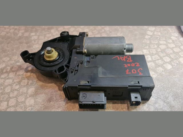 bontott PEUGEOT 307 Bal első Ablakemelő Motor