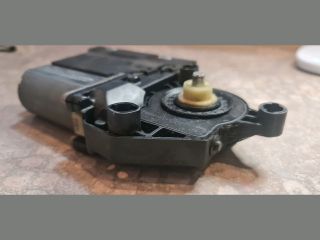 bontott PEUGEOT 307 Bal első Ablakemelő Motor