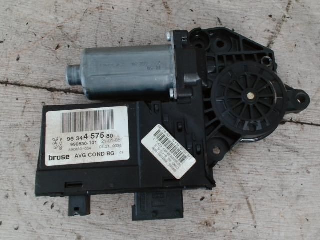 bontott PEUGEOT 307 Bal első Ablakemelő Motor