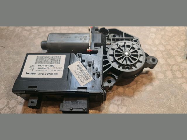 bontott PEUGEOT 307 Bal első Ablakemelő Motor