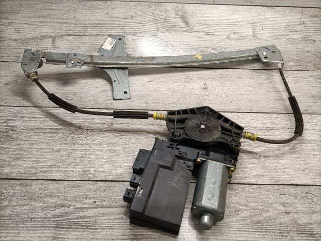 bontott PEUGEOT 307 Bal első Ablakemelő Szerkezet (Elektromos)