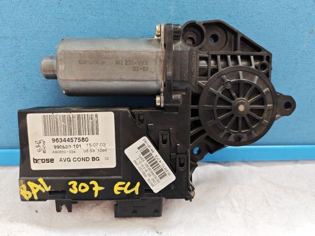 bontott PEUGEOT 307 Bal első Ablakemelő Szerkezet (Elektromos)