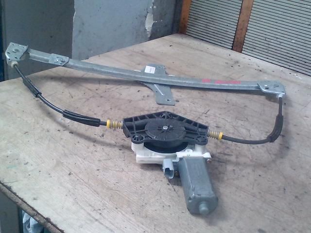 bontott PEUGEOT 307 Bal első Ablakemelő Szerkezet (Elektromos)