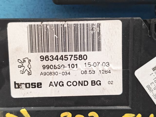 bontott PEUGEOT 307 Bal első Ablakemelő Szerkezet (Elektromos)