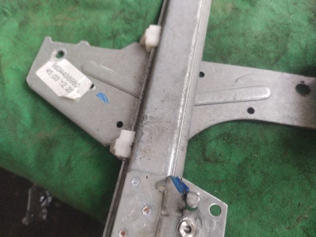 bontott PEUGEOT 307 Bal első Ablakemelő Szerkezet (Elektromos)