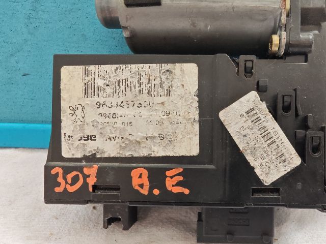 bontott PEUGEOT 307 Bal első Ablakemelő Szerkezet (Elektromos)