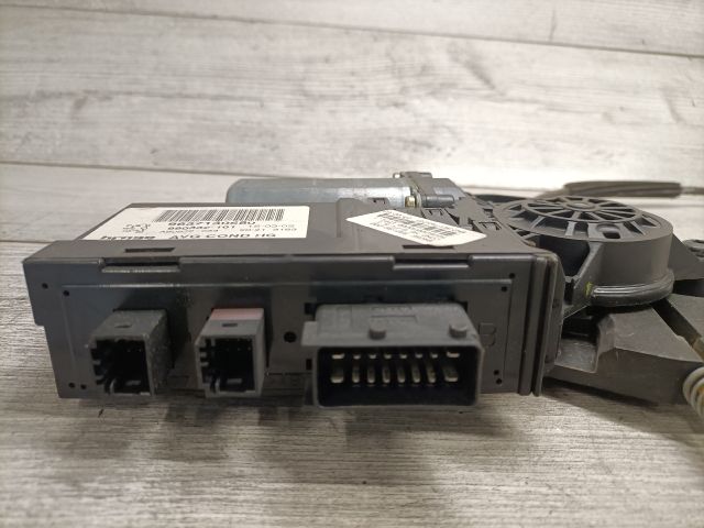 bontott PEUGEOT 307 Bal első Ablakemelő Szerkezet (Elektromos)