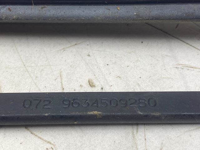 bontott PEUGEOT 307 Bal első Ablaktörlő Kar