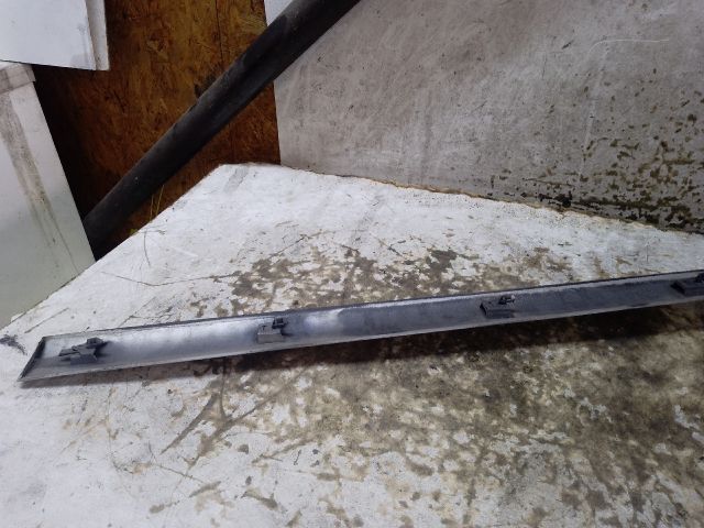 bontott PEUGEOT 307 Bal első Ajtó Díszléc