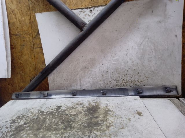 bontott PEUGEOT 307 Bal első Ajtó Díszléc