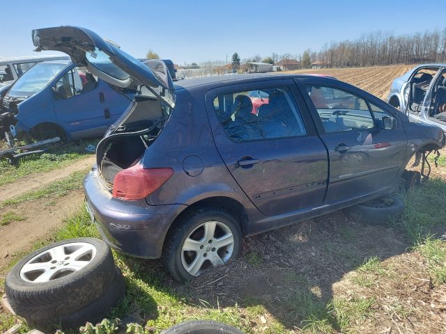 bontott PEUGEOT 307 Bal első Ajtó Díszléc