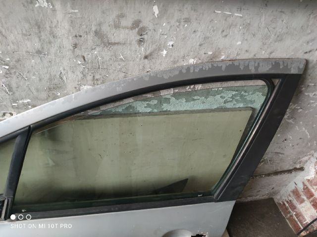 bontott PEUGEOT 307 Bal első Ajtó (Részeivel)