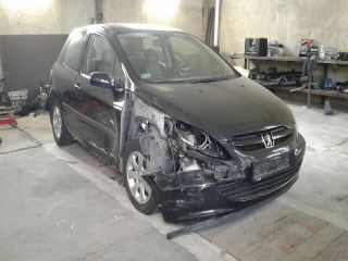 bontott PEUGEOT 307 Bal első Ajtó (Üres lemez)