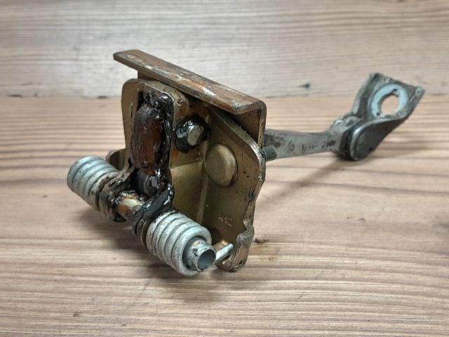 bontott PEUGEOT 307 Bal első Ajtóhatároló