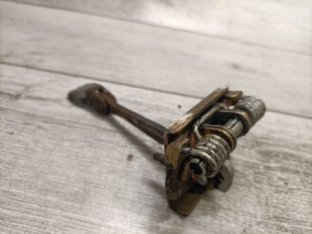 bontott PEUGEOT 307 Bal első Ajtóhatároló