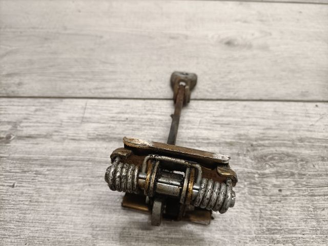 bontott PEUGEOT 307 Bal első Ajtóhatároló