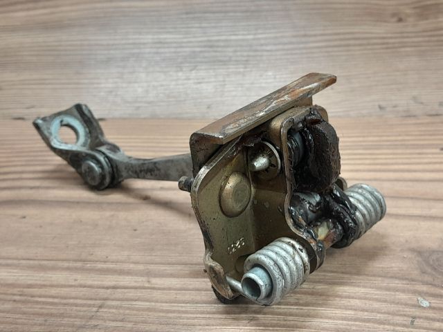 bontott PEUGEOT 307 Bal első Ajtóhatároló