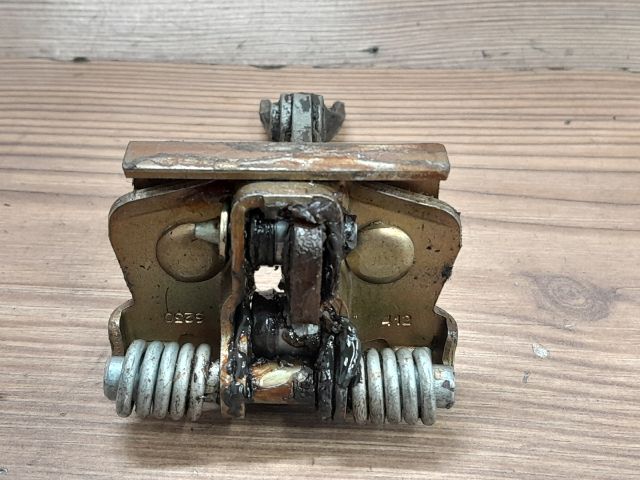 bontott PEUGEOT 307 Bal első Ajtóhatároló