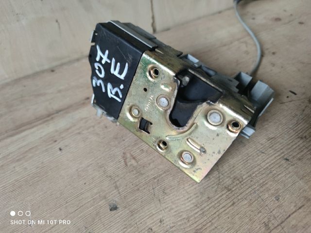 bontott PEUGEOT 307 Bal első Ajtózár