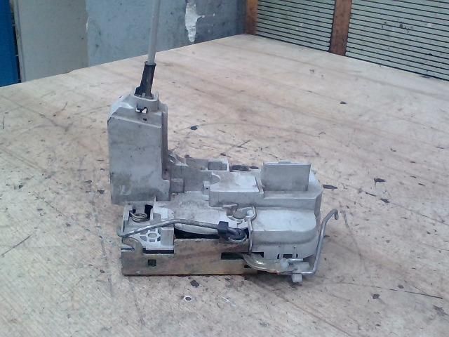 bontott PEUGEOT 307 Bal első Ajtózár