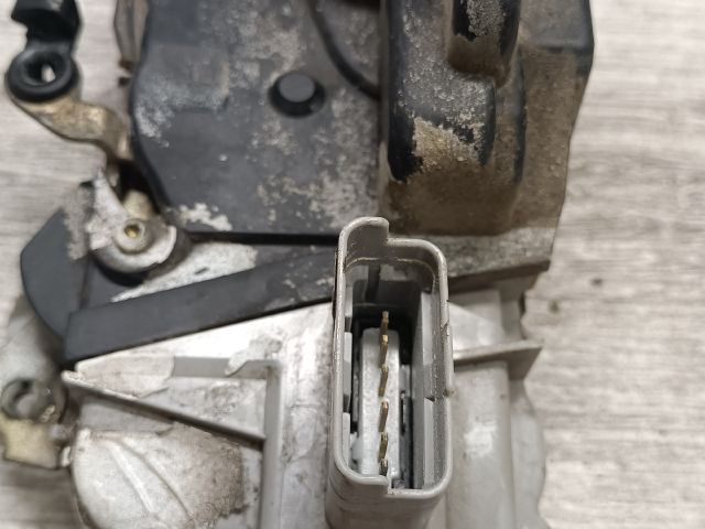 bontott PEUGEOT 307 Bal első Ajtózár