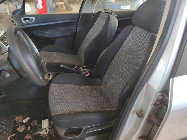 bontott PEUGEOT 307 Bal első Belső Küszöb Burkolat