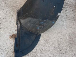 bontott PEUGEOT 307 Bal első Dobbetét (Kerékjárati, Műanyag)