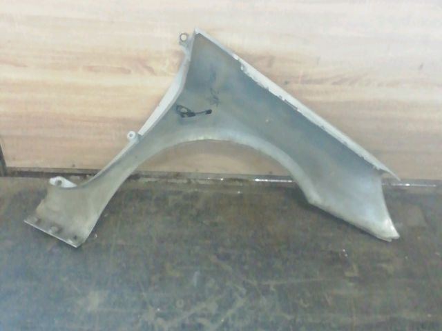 bontott PEUGEOT 307 Bal első Sárvédő