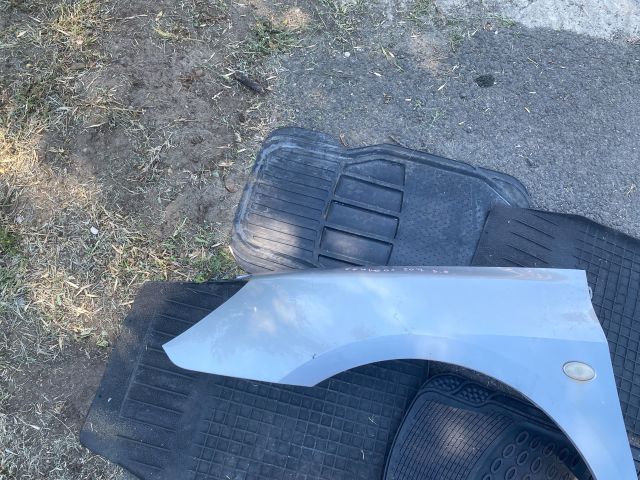 bontott PEUGEOT 307 Bal első Sárvédő