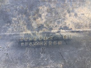 bontott PEUGEOT 307 Bal első Sárvédő