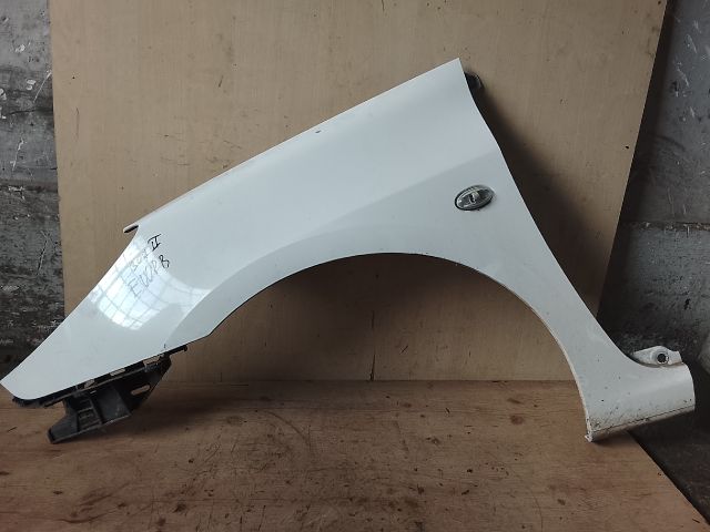 bontott PEUGEOT 307 Bal első Sárvédő