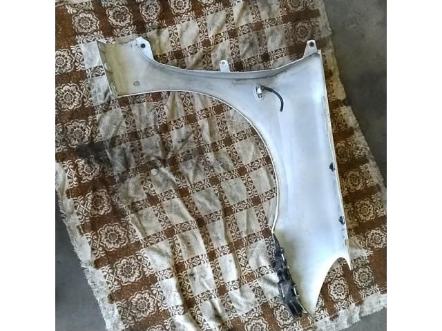 bontott PEUGEOT 307 Bal első Sárvédő