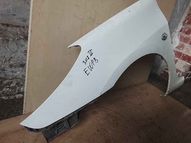 bontott PEUGEOT 307 Bal első Sárvédő