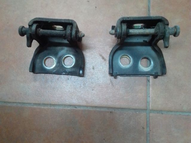 bontott PEUGEOT 307 Bal első Zsanér