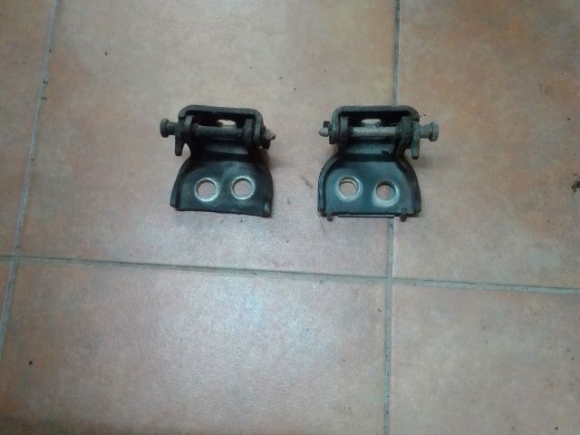 bontott PEUGEOT 307 Bal első Zsanér