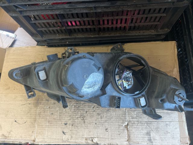 bontott PEUGEOT 307 Bal Fényszóró