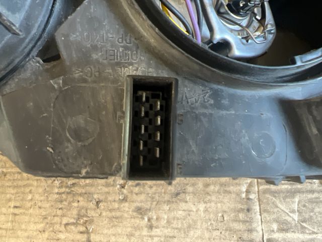 bontott PEUGEOT 307 Bal Fényszóró