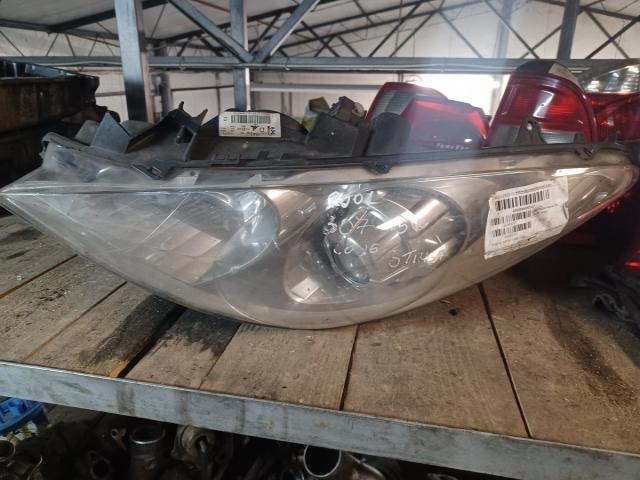 bontott PEUGEOT 307 Bal Fényszóró