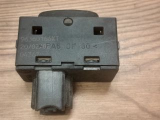 bontott PEUGEOT 307 Bal hátsó Ablakemelő Kapcsoló