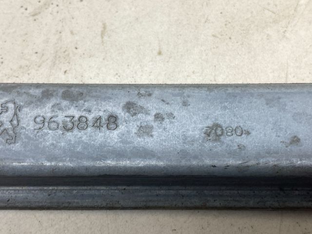 bontott PEUGEOT 307 Bal hátsó Ablakemelő Szerkezet (Mechanikus)