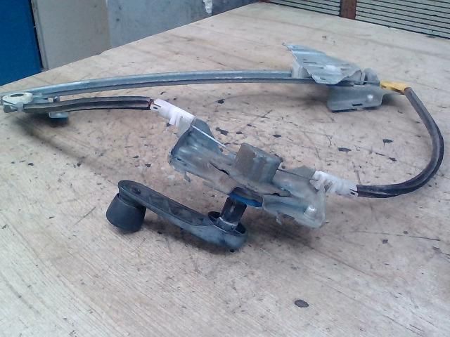 bontott PEUGEOT 307 Bal hátsó Ablakemelő Szerkezet (Mechanikus)