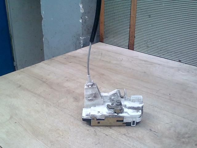 bontott PEUGEOT 307 Bal hátsó Ajtózár