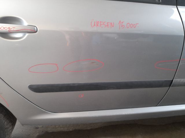 bontott PEUGEOT 307 Bal hátsó Alsó Zsanér