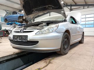 bontott PEUGEOT 307 Bal hátsó Dobbetét (Kerékjárati, Műanyag)