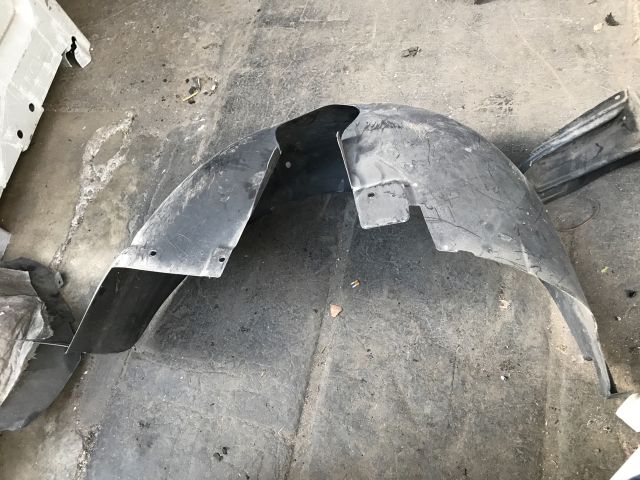 bontott PEUGEOT 307 Bal hátsó Dobbetét (Kerékjárati, Műanyag)