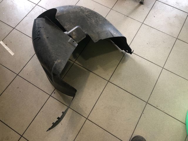 bontott PEUGEOT 307 Bal hátsó Dobbetét (Kerékjárati, Műanyag)