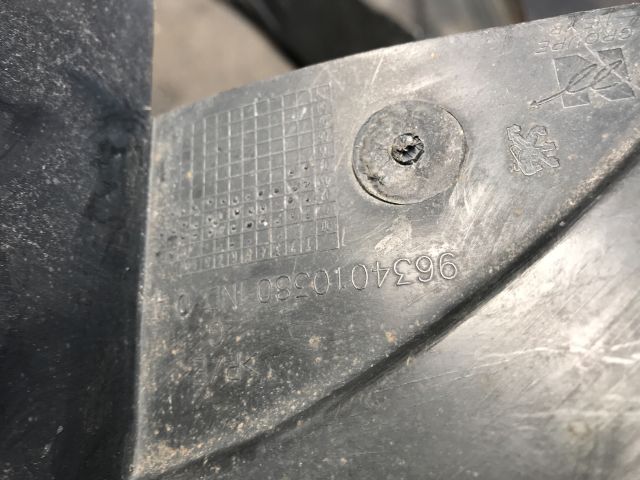 bontott PEUGEOT 307 Bal hátsó Dobbetét (Kerékjárati, Műanyag)