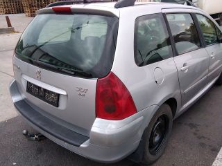 bontott PEUGEOT 307 Bal hátsó Fejtámla