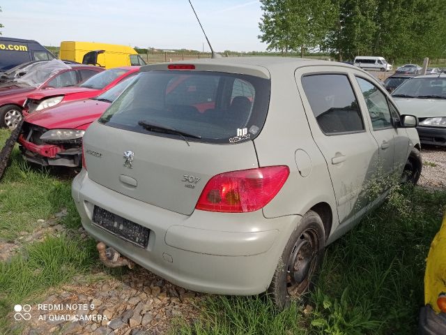 bontott PEUGEOT 307 Bal hátsó Fejtámla